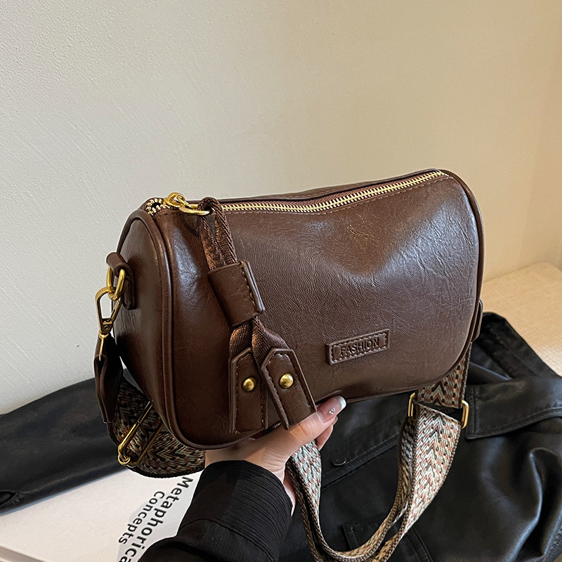 2025 Autumn Fashion Bag Autumn/Winter Retro New Wide Shoulder Strap Crossbody Bag Women's Small Bag Women's Crossbody Bag Women's Cross