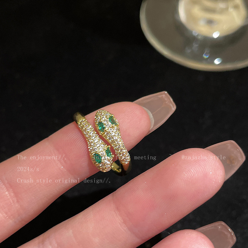 Designer Ladies' Snake-shaped Full Diamond Snake-shaped Bracelet Young Luxurious Fashionable And High-end 2025 New Jewelry