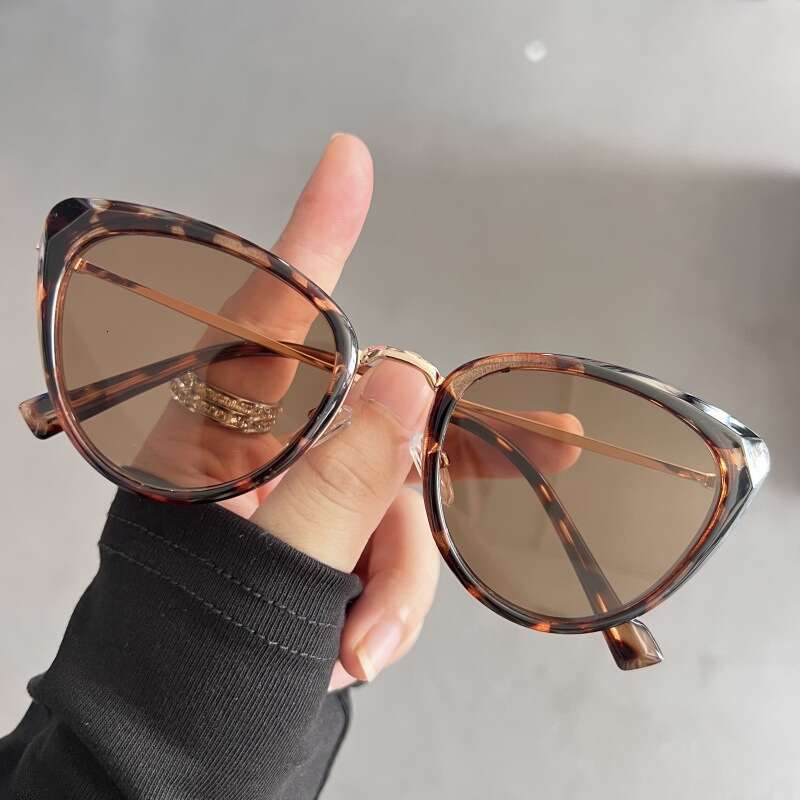 2025 New American Style Designer Cat Eye Women Trendy Metal Sunglasses for Men High-end Sunshade