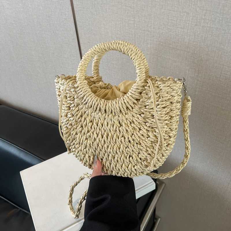 Handwoven Straw Rattan Half-Moon Beach Handbag Large Capacity Women Summer Hollow Out Crossbody Shoulder Bag Y250819