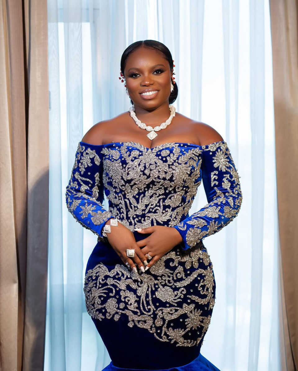 Customized Velvet Royal Prom Dress Long Sleeve Crystal Tiered Beaded Mermaid Formal Evening Gown Occasion