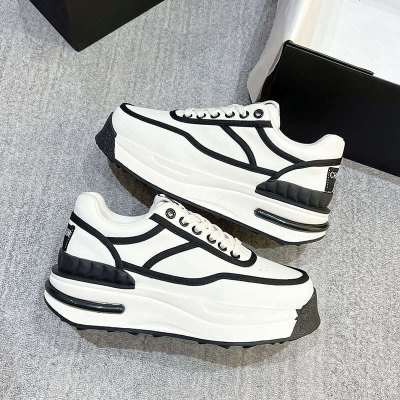 Genuine Leather White Sneakers for Women 2024 New Breathable Thick-Soled Platform Sports Casual Height-Increasing Ins Style