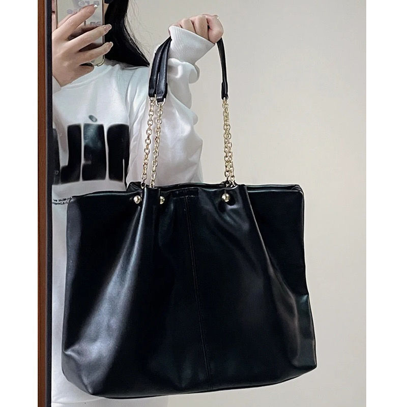 2025 Autumn New Soft Leather Handbag Large Capacity Women's Niche Texture College Student Class Handbag Shoulder Bag Women's Crossbody Bag D