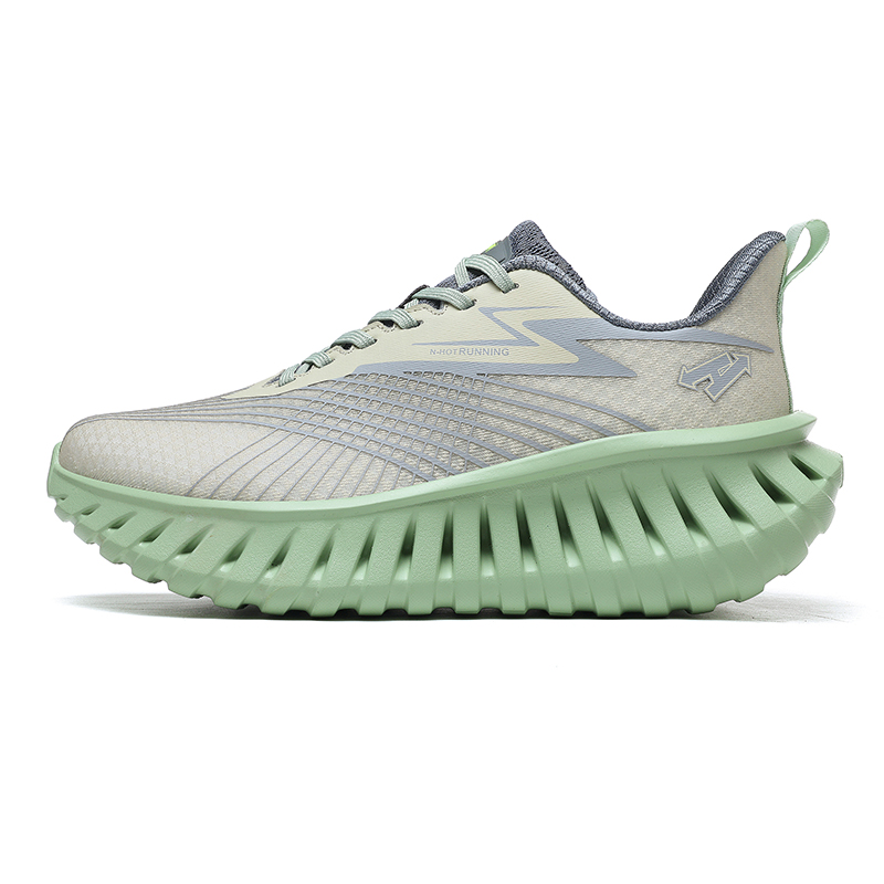 new free shipping designer Running Shoes outdoor trainer couple shoes Blade bottom shock absorption lightweight sport shoes for woman and men white bl