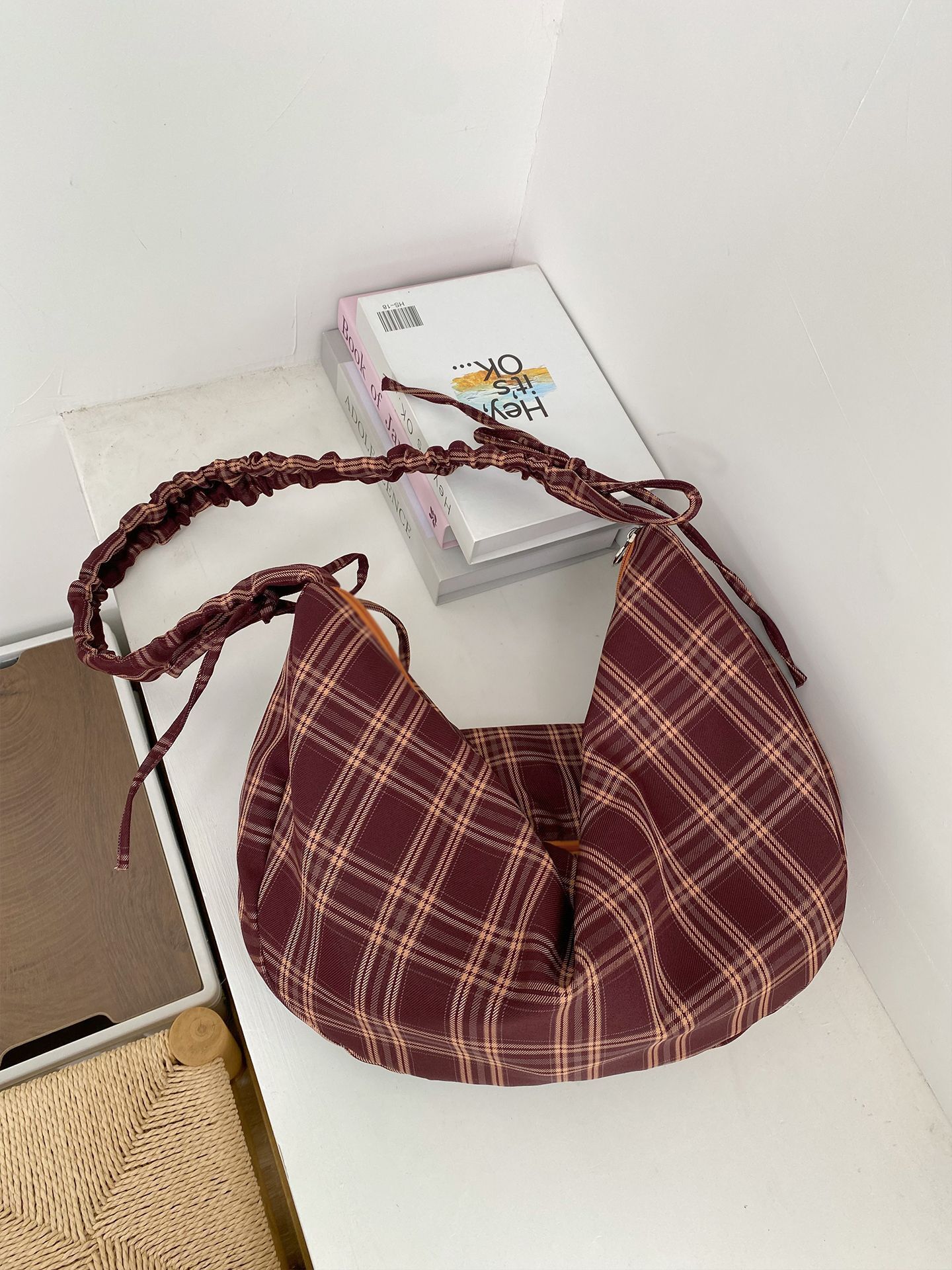 2025 Autumn Korean Style Crossbody Bag Autumn/Winter New Ballet Style Shoulder Bag Underarm Long Stick Bag Large Capacity Women's Crossbody Bag T