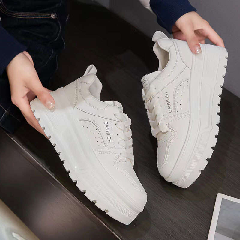 Genuine Leather White Sneakers for Women Korean Version 2025 Summer Autumn New Versatile Height Increase 5cm Soft Sole Lightweight Pair with Dress