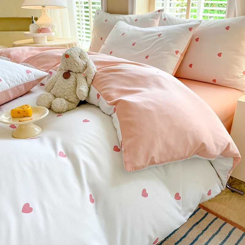 Heart Duvet Cover Cute Red Love Hearts Printed Bedding Sets 3 Pcs Kids Girls Kawaii Pattern Comforter Covers for Bedroom Decor Y250819