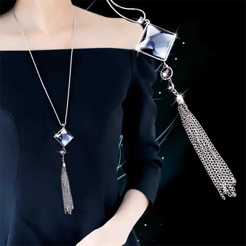 Long Fashion Flower Black Rose Necklace Sweater Chain Metal Crystal Pendant Necklaces Adjustable G250820bo Z250910