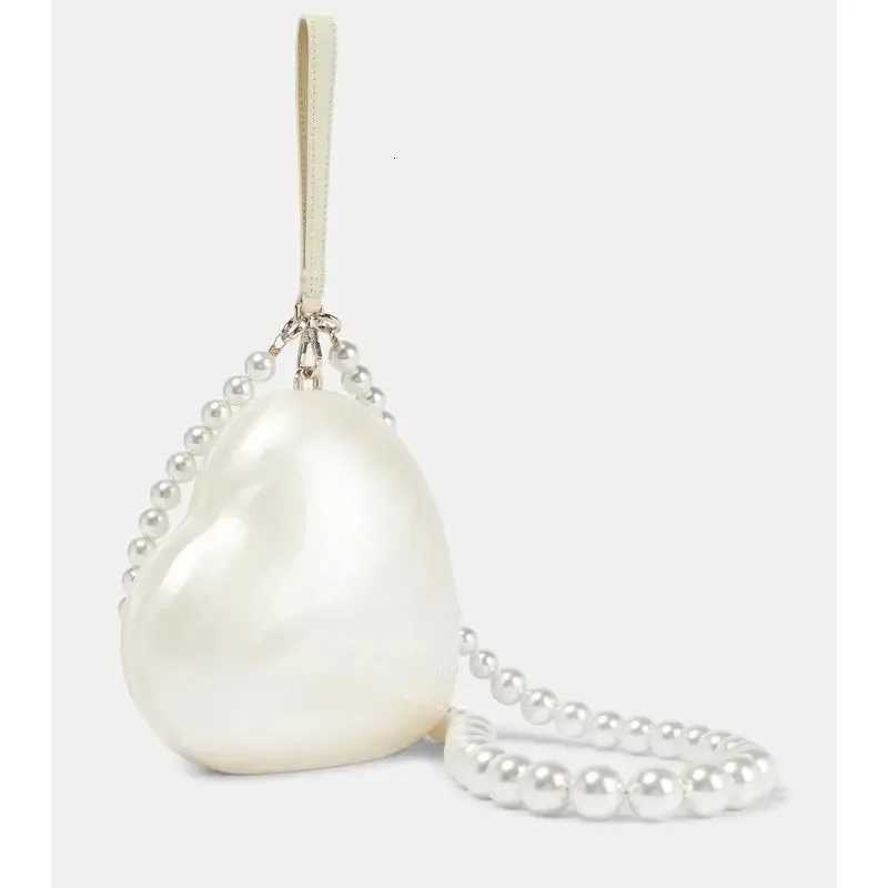 Heart Shaped Evening Bag Female 2024 New Acrylic Pearl Fashion Trend Handbag High-Grade Wedding Party Lovely Mini Purse Clutch Y250819