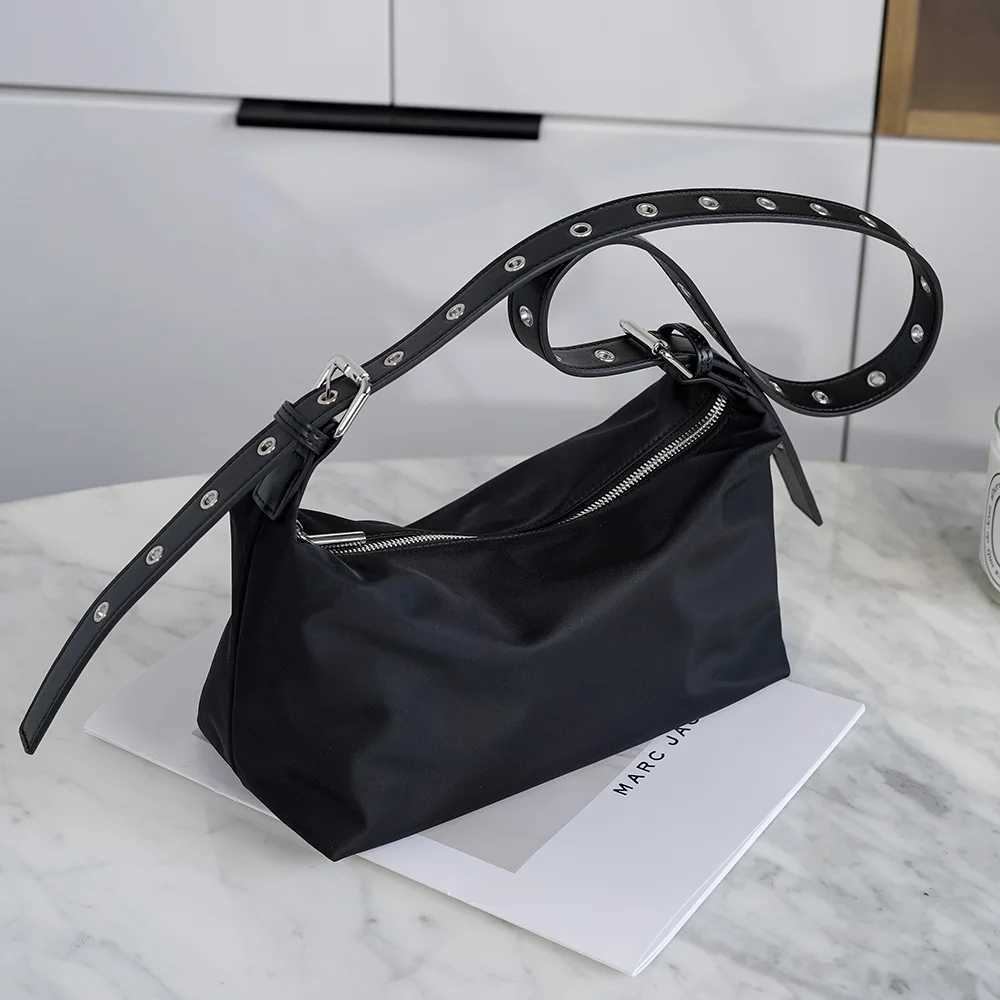 Casual Shoulder Bags For Women Black Waterproof Nylon Crossbody Bag Cool Underarm Handbag Purse Y250819