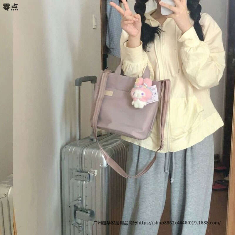 2025 New Versatile Casual Handbag Single Shoulder Crossbody Large Capacity Commuter Student Storage Female Tote Bag