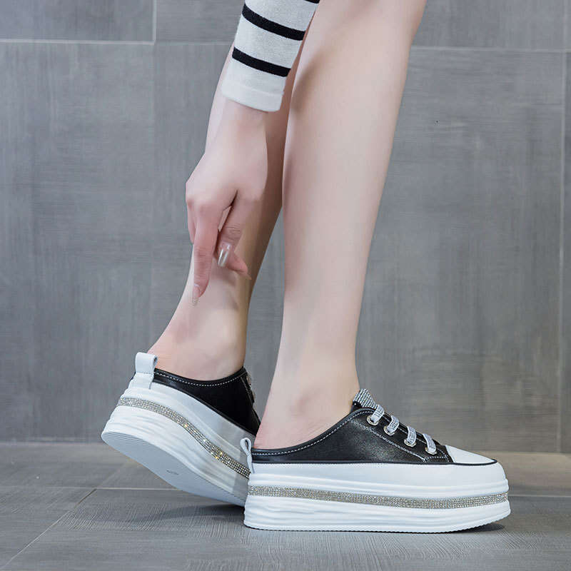 Thick-Soled Platform Rhinestone Outdoor Wear, Lazy Closed-Toe Slippers, 2025 Spring/Summer New White Casual Slippers for Women