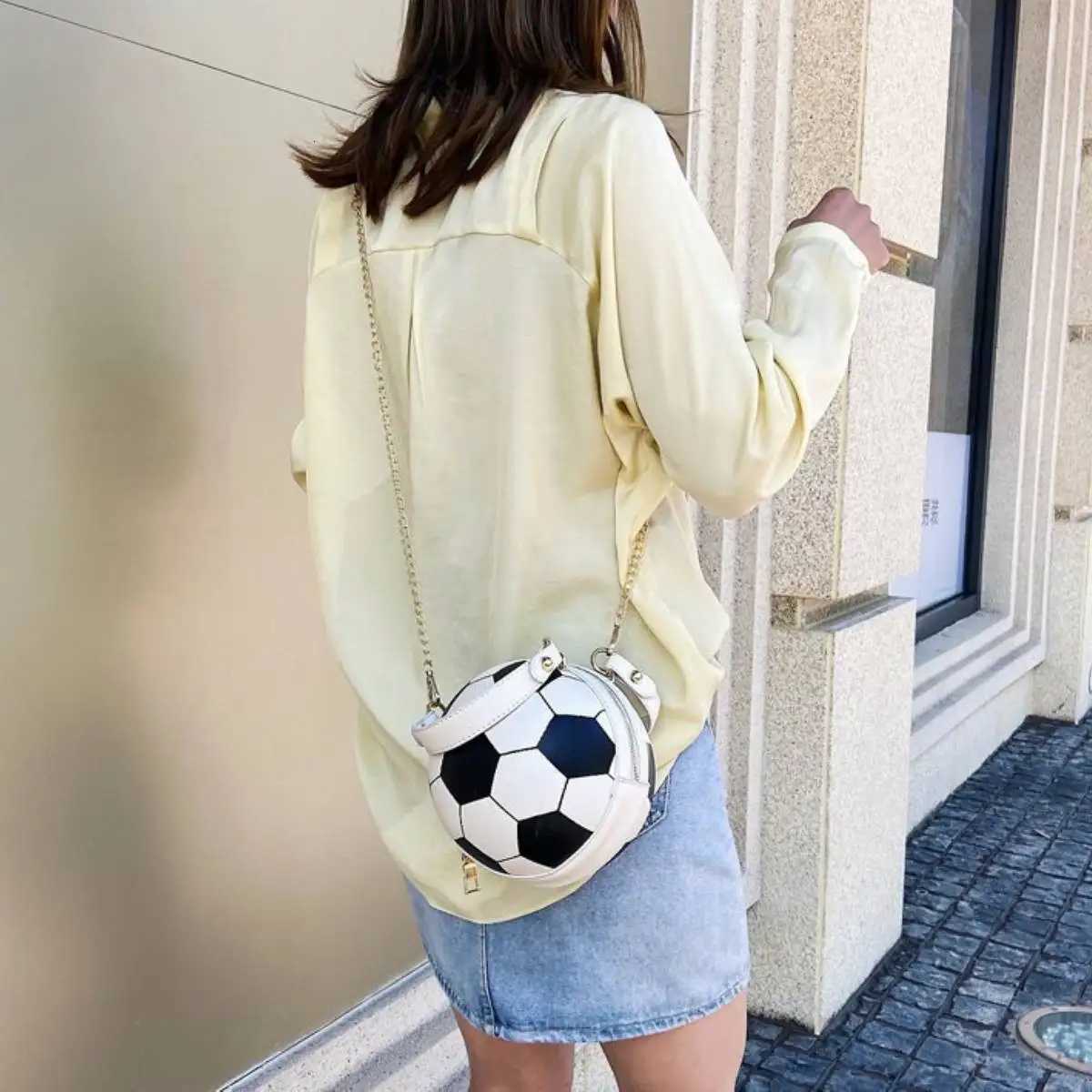 Women Football Shaped Cross Body Bag Purse Round Handbag Messenger Bag PU Shoulder Bag for Cosmetics Evening Street Casual Phone Y250819