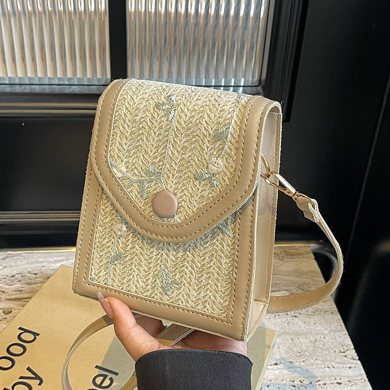 2025 autumn summer women's niche bag new fashion women's crossbody bag fashion single shoulder small square bag women's crossbody bag d