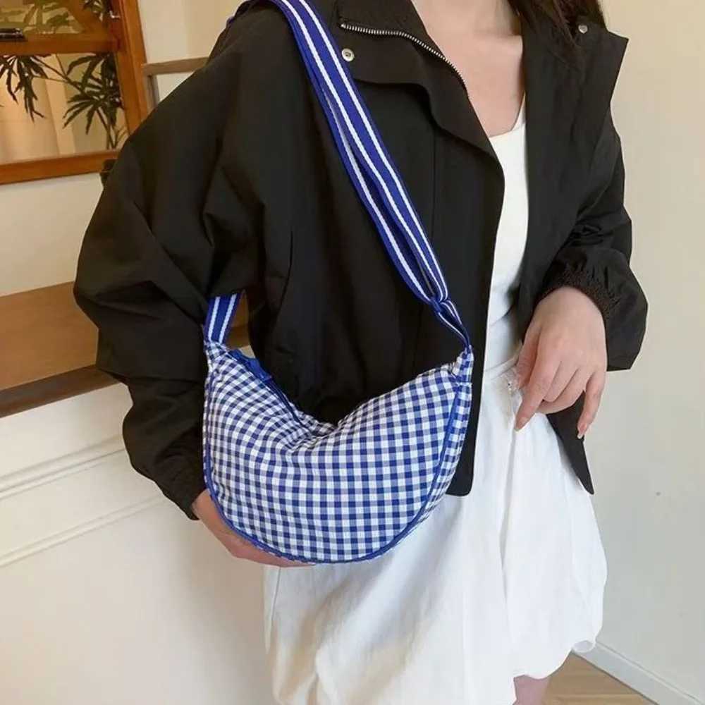 Fashion Canvas Plaid Shoulder Bag Versatile Adjustable Strap Nylon Crossbody Bag Hobo Bag Underarm Bag Dumpling Bag Ladies/ Y250819