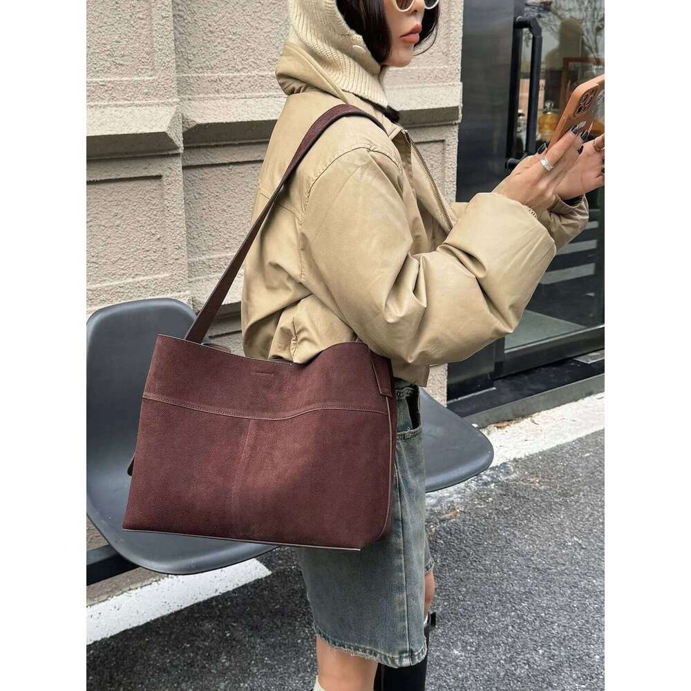 Designer Bags Motingsome Oversize Women Bag Suede Leather Winter Bags Frosted Cow Skin Handbag And Purses Retro Lady Tote 2024 New Luxury Bag