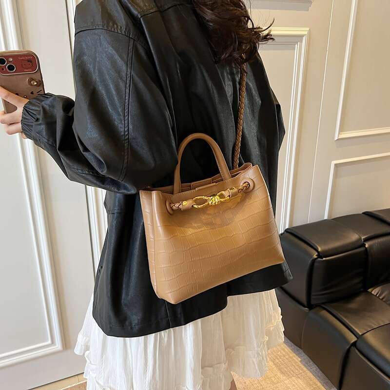 Simple High-end Handheld Small Square Bags 2025 New Spring Niche Designer Fashion Single Shoulder Casual Crossbody Bag