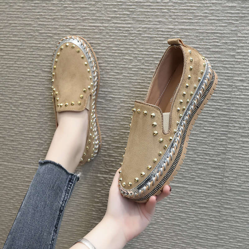 Plus Size Casual Single 2021 Spring and Autumn New Loafers Thick Bottom Flat Rivet fashion Women Shoes