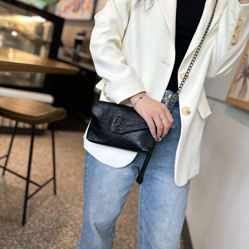 2025 Autumn Women's Leisure Chain Small Bag New Soft Leather Exquisite Mini Phone Handbag Women's Crossbody Bag Designer Bag Women's Sh