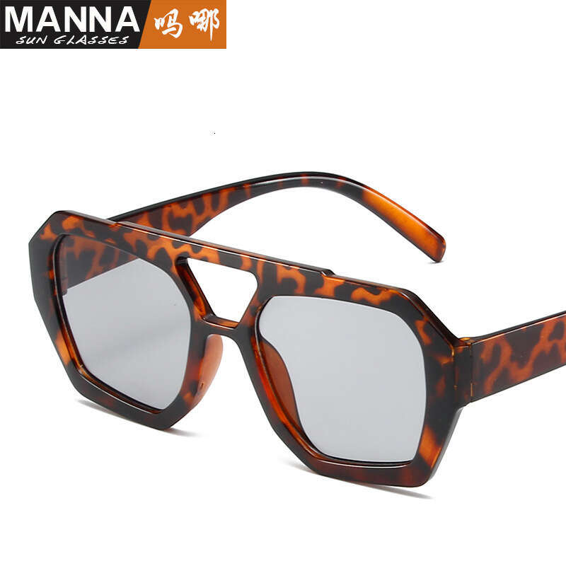 Ins Celebrity Fashion Sunglasses Large Frame Double Bridge Leopard Print Designer Color Personality Outfit Glasses