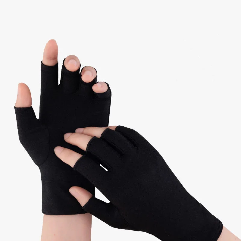 Beige Black Summer Half Fingers Gloves Breathable Thin SemiFinger Driving Glove Sunscreen Fingerless Elasticity 250811