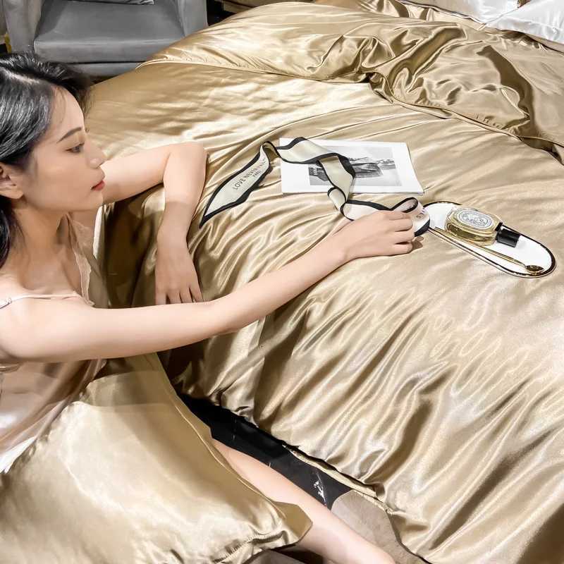 100% Silk Bedding Sets 4pcs Beauty Summer Cool King Queen Size Duvet Cover Sets Bed Sheet case Home Textile Decro Y250819