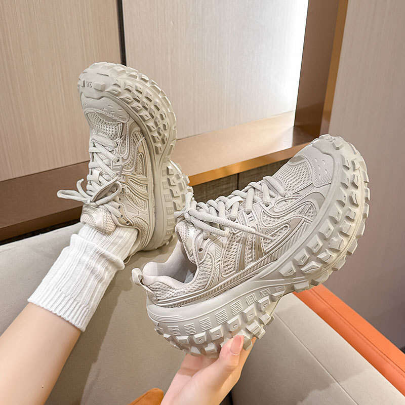 2024 Four Seasons New Paris Tire Ins Men and Women Thick Sole Height Increasing Fashion Dad Couple Shoes