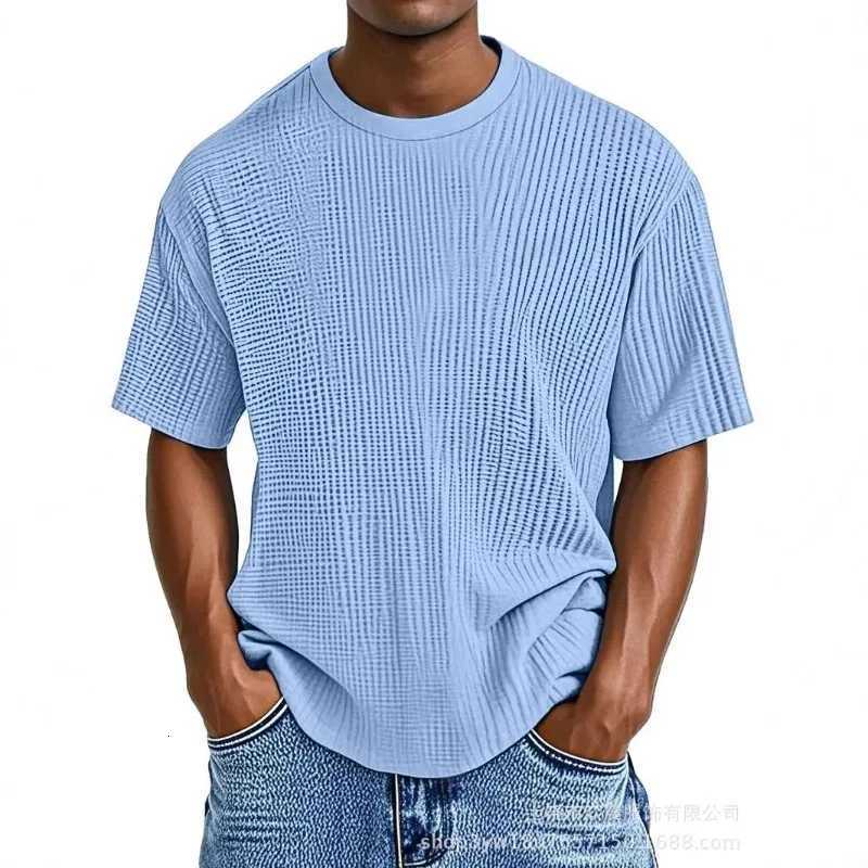 New Mens Summer Short-sleeved T-shirt Casual and Versatile Round-neck Thin Top Y250819