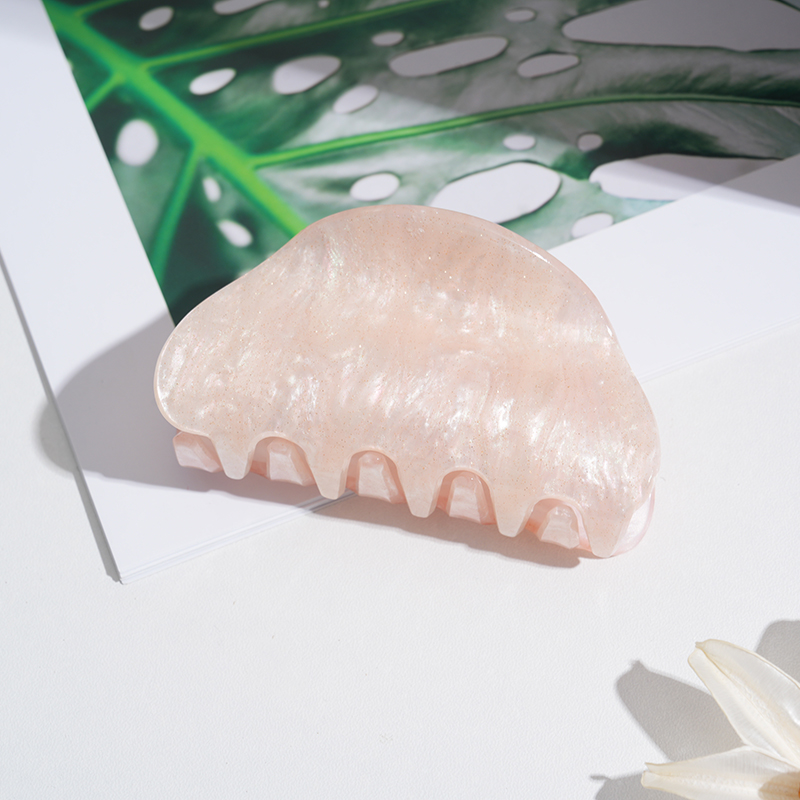 Colorful and sweet clip-on hairpin that is versatile and simple, perfect for all occasions and looks.