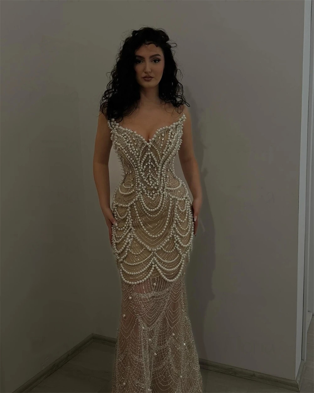 Elegant Pearls Evening Dresses Strapless Prom Gowns Sequins Rhinestone Princess Sleeveless Sweep Train Customized Vestidos De Noche Plus Size