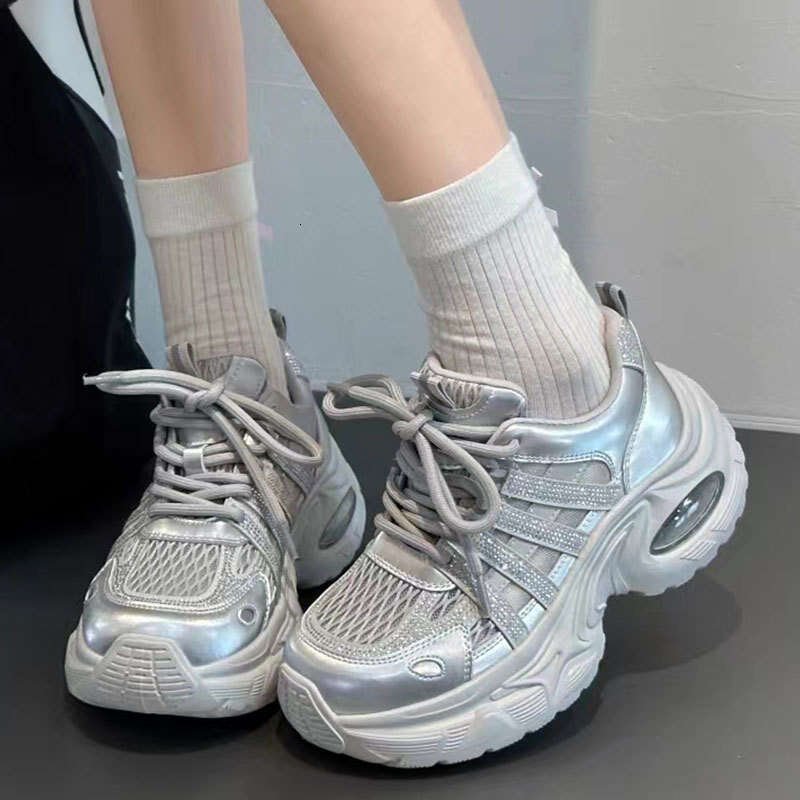 2025 Summer Sparkling Diamond Hollow Thick-Soled Dad Shoes for Women, Mesh Breathable Air Cushion Platform Casual Sports Sandals
