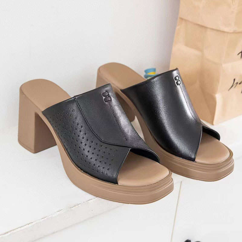 2025 New Summer Genuine Leather Fashionable Casual Height Increasing 7CM Peep Toe Sandals Thick Sole High Heel Slippers