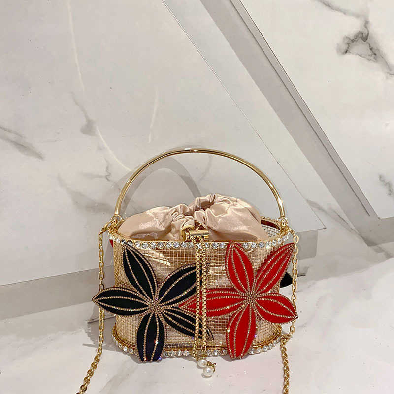 Metal Heavy Craft Cute Hollow Flower Chain Banquet Basket Birdcage Water Bucket Handheld Crossbody Bag