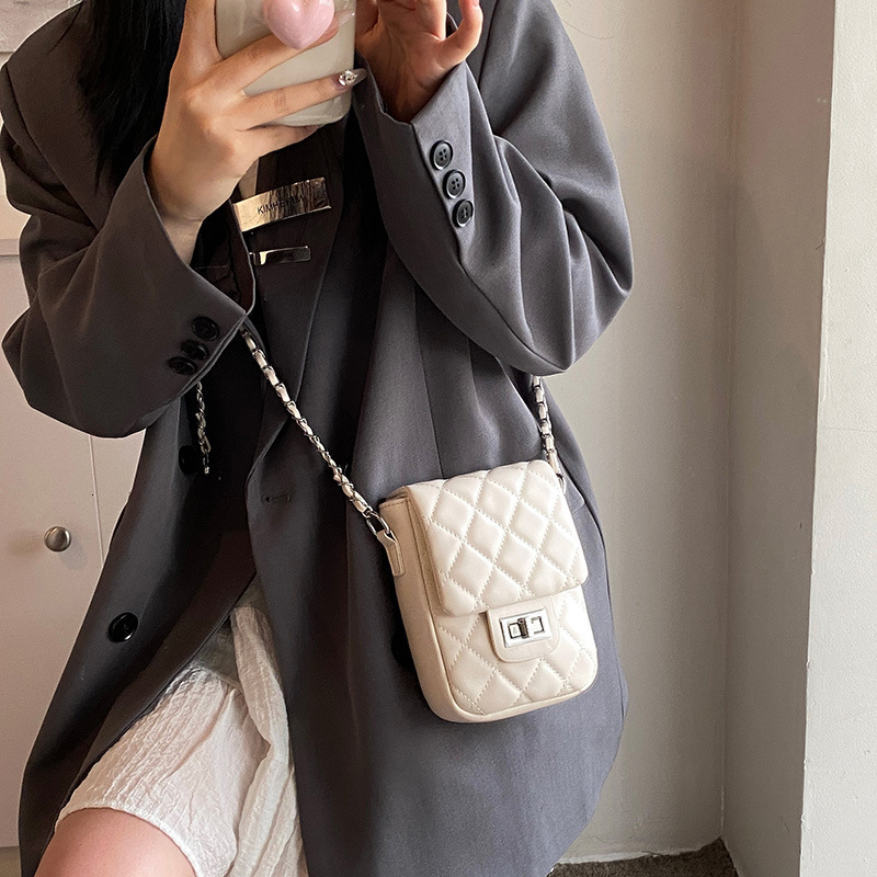 Free Shipping Designer High-end Diamond Grid Women's Chain Shoulder Bag New Small Fragrance Style Mini Handbag Fashionable Trend Crossbody Phone 