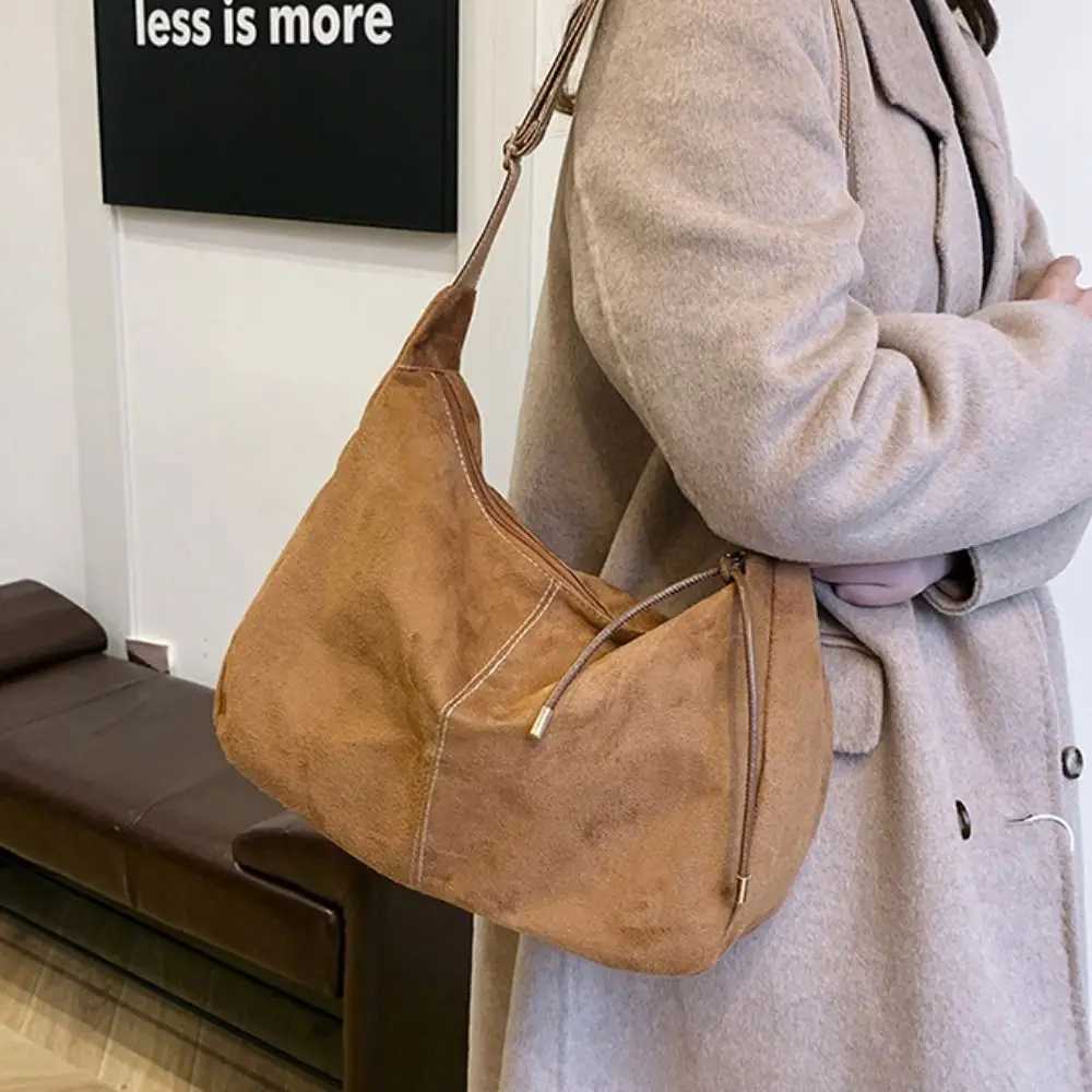 Brown Suede Velvet Shoulder Bag Large Capacity Solid Color Vintage PU Crossbody Bag Korean Style Handbag Female Tote Bag Outdoor Y250819