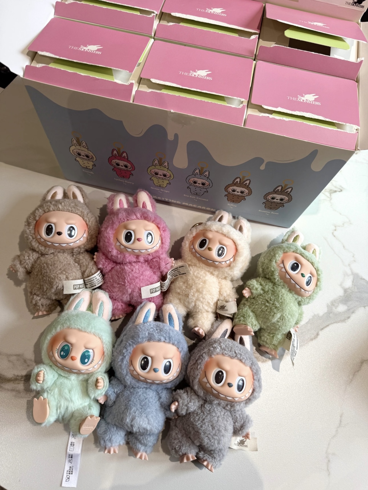 Labbub's V1 generation of blind box macaron series plastic face high-quality plush toy keychain trendy plaything