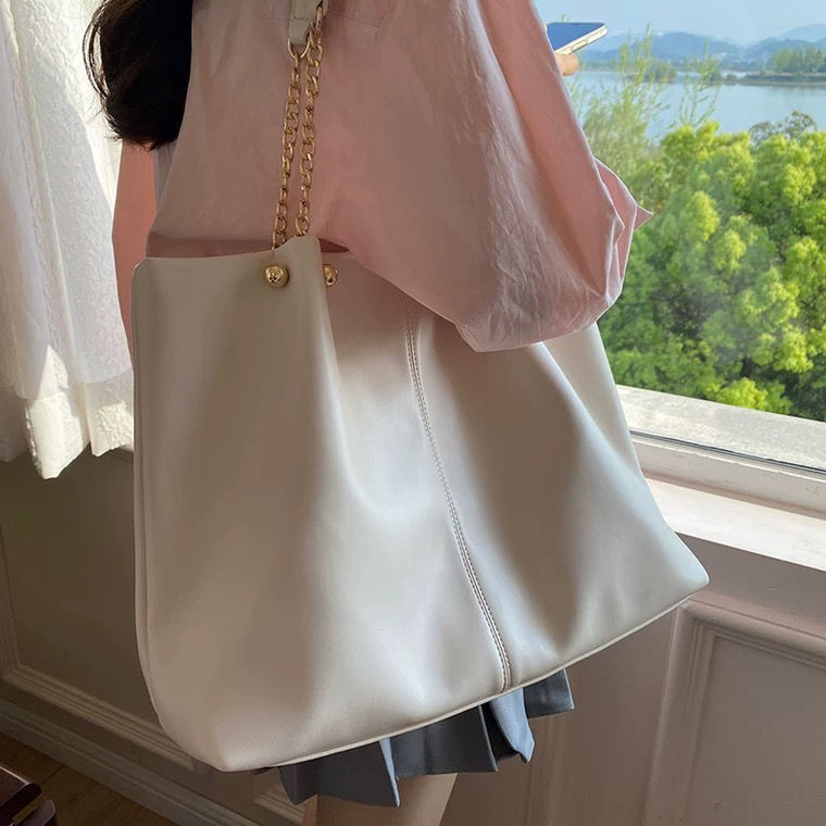 2025 Autumn New Soft Leather Handbag Large Capacity Women's Niche Texture College Student Class Handbag Shoulder Bag Women's Crossbody Bag D