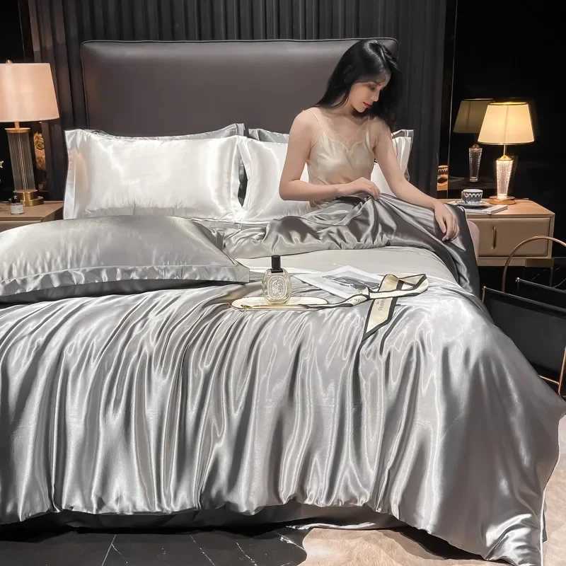 100% Silk Bedding Sets 4pcs Beauty Summer Cool King Queen Size Duvet Cover Sets Bed Sheet case Home Textile Decro Y250819