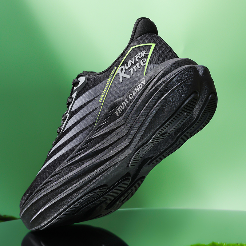 new free shipping designer Shoes outdoor trainer Running shoes Blade bottom shock absorption lightweight classic sport shoes for men and woman green