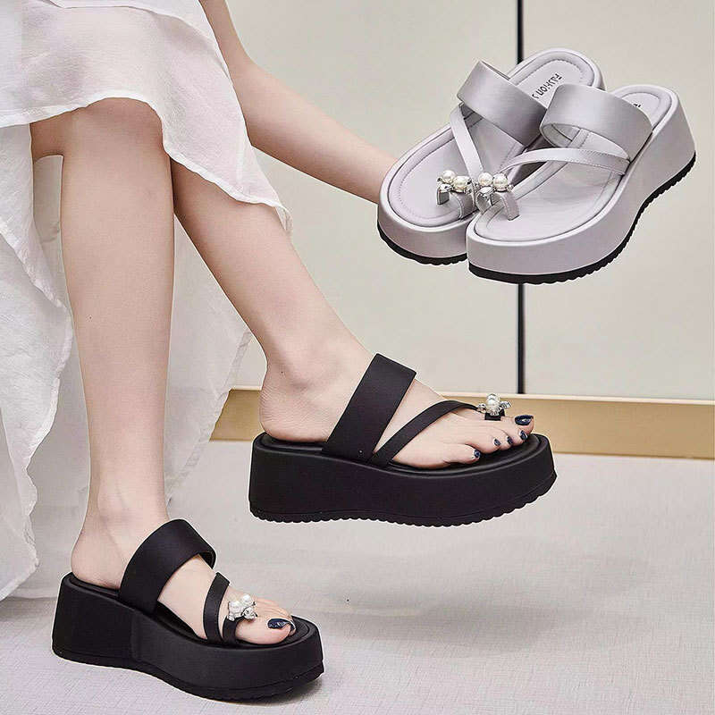 2025 Summer New Pearl Toe Thick Sole Versatile Comfortable Korean Style Outdoor Wedge Sandals for Women