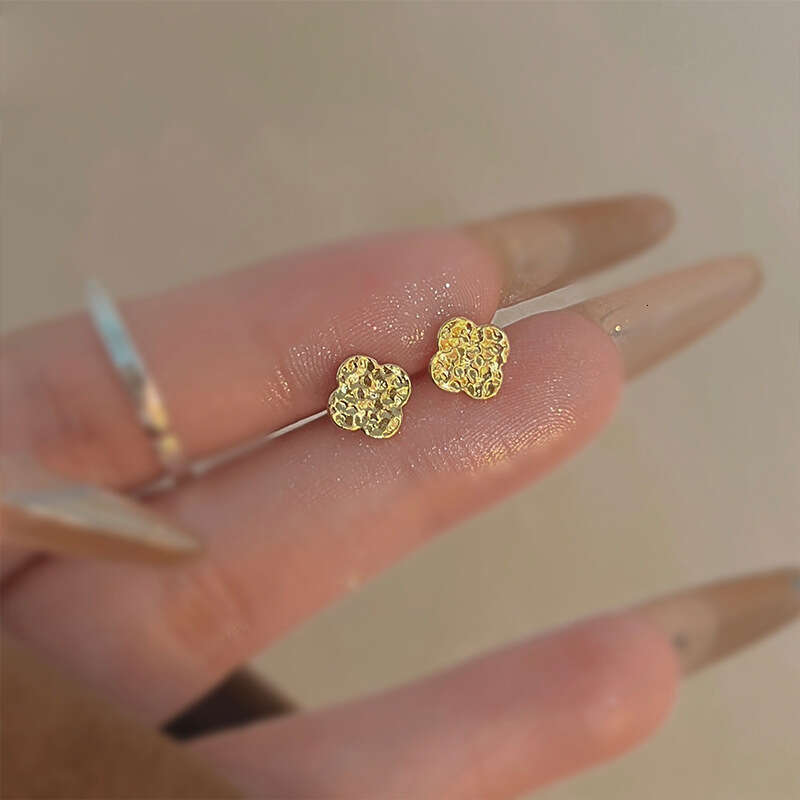 Gold-Plated Copper S Sier Needle Small Fragrance Gold Flower Pearl for Women Ins Style High-End Earrings Jewelry