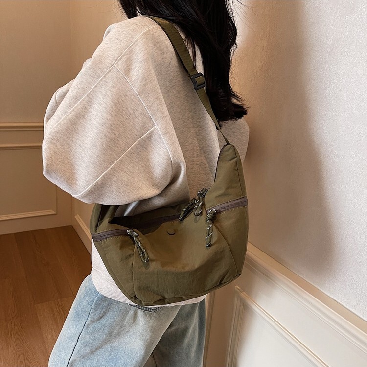 2025 Autumn Women's Dumpling Bun New Cow Horn Bun Women's Shoulder Bun Fitness Bag Sports Bag Waterproof Yoga Bag Women's Crossbody Bag