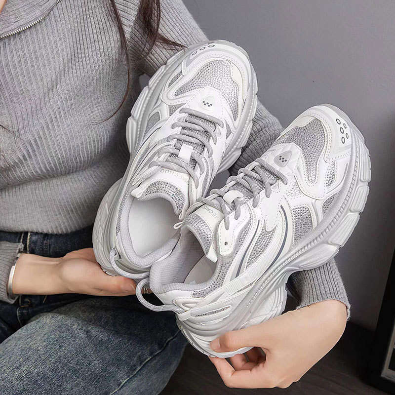 2025 Spring Summer New Women's Thick Sole Dad with Sparkling Rhinestones Korean Style Sports Platform Lace-up Casual Shoes Trendy