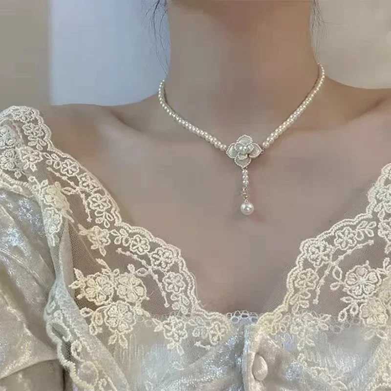 French Retro Pearl Flower Jewelry Set for Women Elegant Temperament Pearl Necklace Earrings Ring Fashion Choker Wedding Jewelry G250820