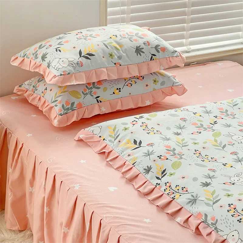 Floral Duvet Cover Ruffle Vintage Flowers Comforter Covers Set Cute Rabbit Printed Pink Women Girls Soft Breathable Bedding Y250819