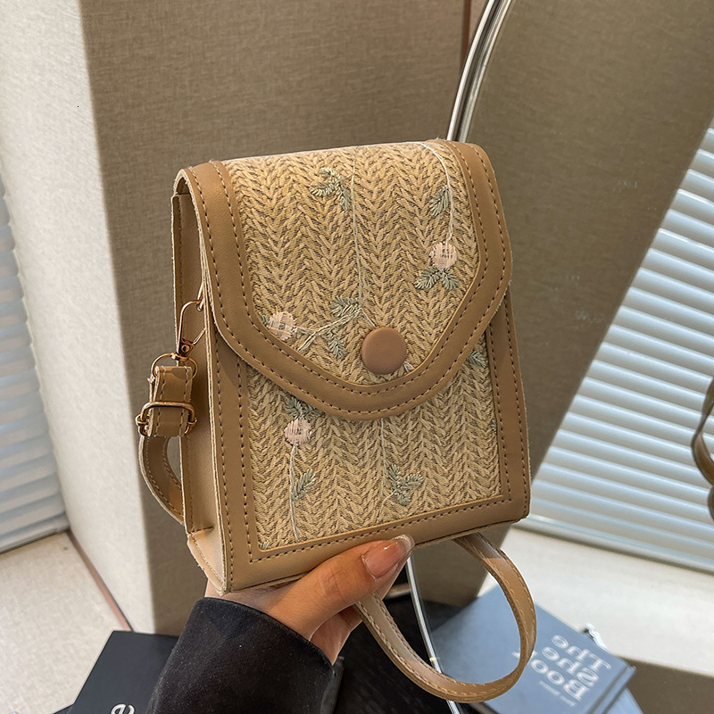 2025 autumn summer women's niche bag new fashion women's crossbody bag fashion single shoulder small square bag women's crossbody bag d