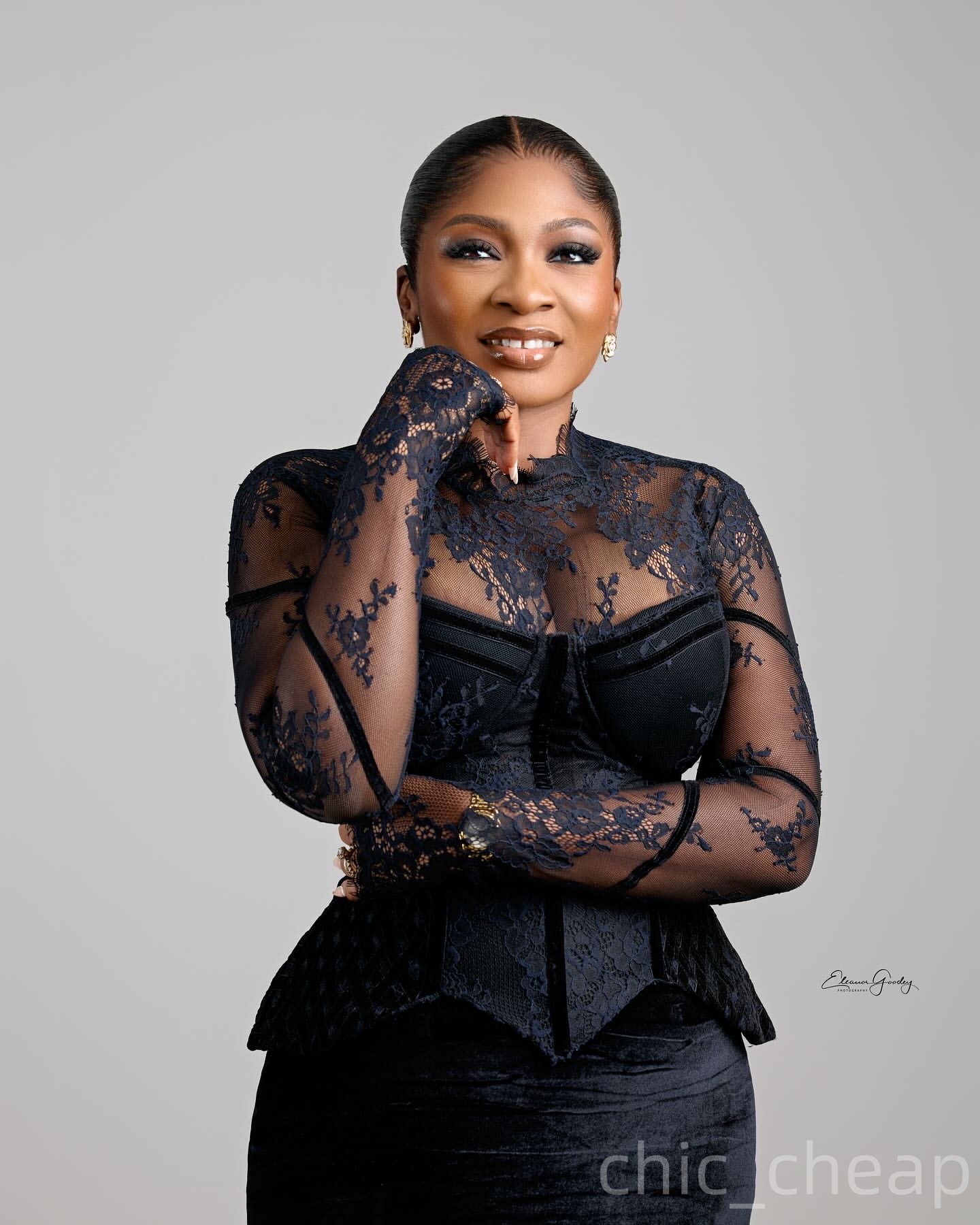 2025 Plus Size Black Sheath Mother Of Bride Dresses Lace Velvet Tea Length Evening Party Mama's Dress Vintage 50's Birthday Wedding Guest Gr