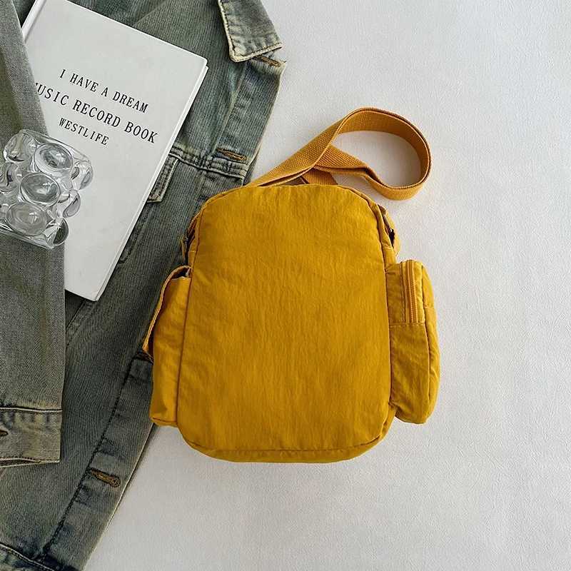 Multi pocket shoulder bag womens fashionable casual crossbody bag mens mailman bag lightweight sports outdoor Y250819