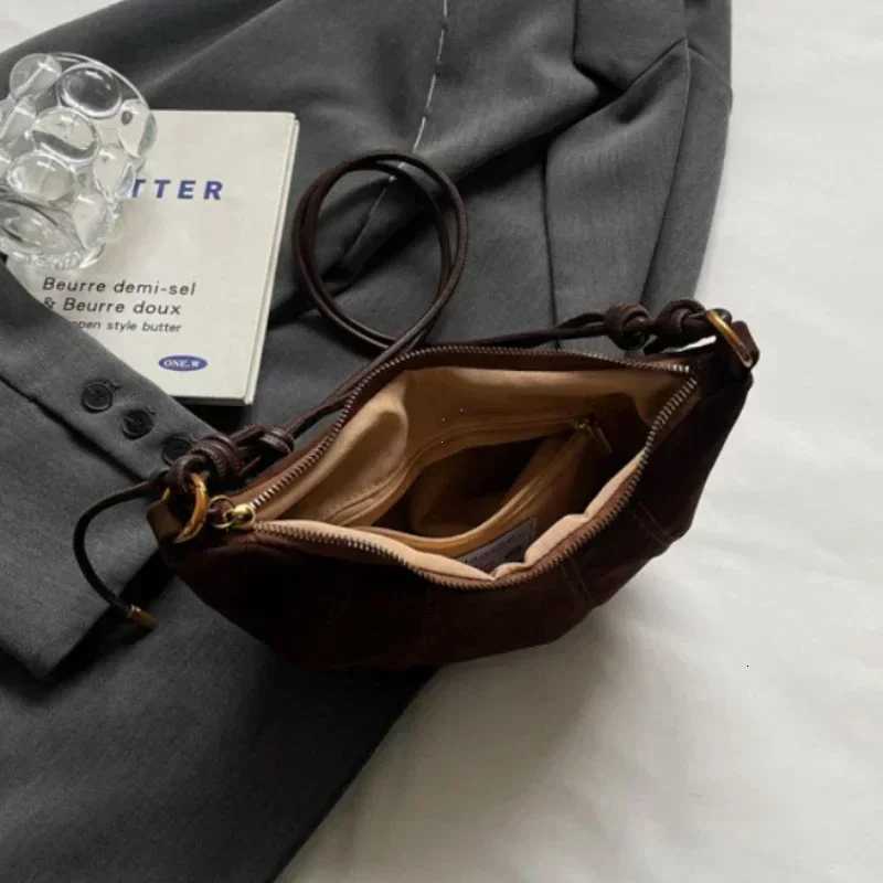 Women Velvet Material Zipper 2024 High Quality Shoulder Bag Solid Color Simple Fashionable Crossbody Soft Western Style Handbag Y250819