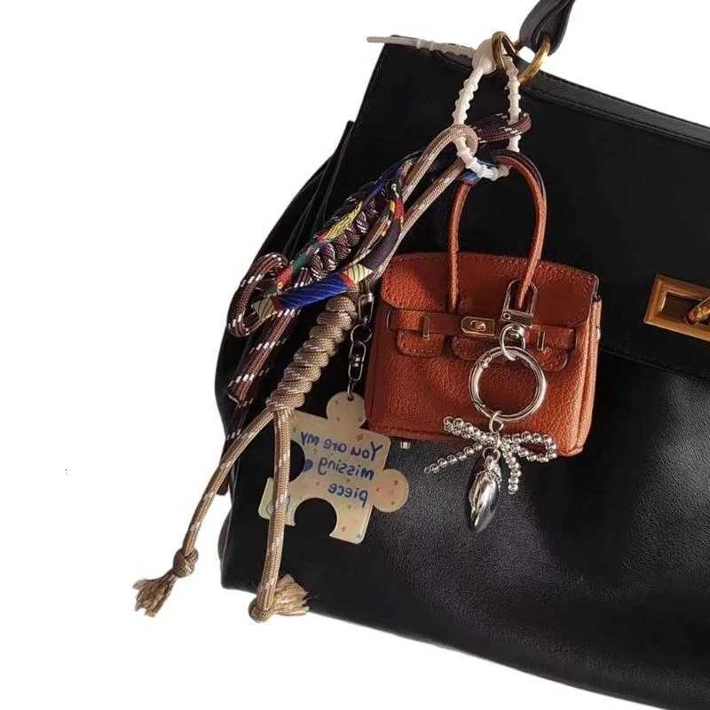 91AC Versatile Bag She Bag Charm Fashionable Key Accessories For Stylish Women XJ250820